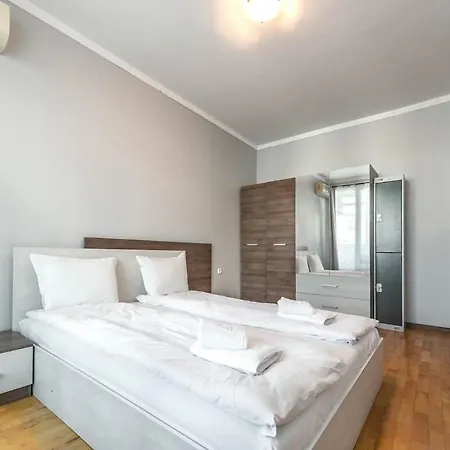 2 Bedroom Near Kabakum Apartment Varna