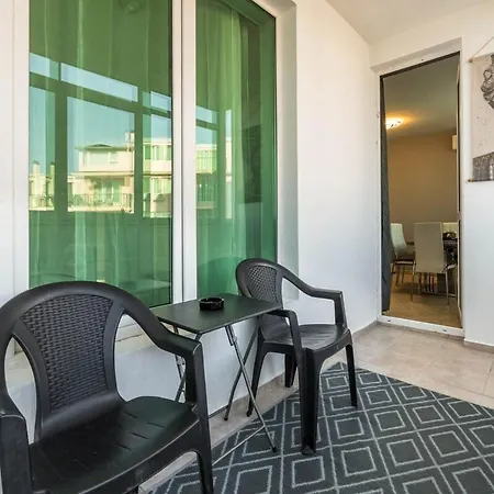 Apartment 2 Bedroom Near Kabakum *