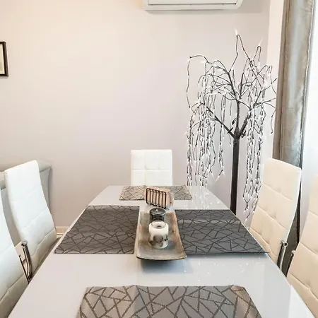 2 Bedroom Near Kabakum Apartment