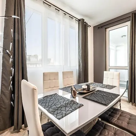 2 Bedroom Near Kabakum Apartment *